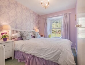 Travel cot, free WiFi, bed sheets - 2 Bed in Penrith (oc-sz032) (Glenridding)