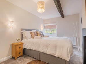 Travel cot, free WiFi, bed sheets - 2 Bed in Keswick (oc-sz193) (Underskiddaw)