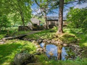 Property grounds - 2 Bed in Penrith (oc-sz092) (Mosedale)