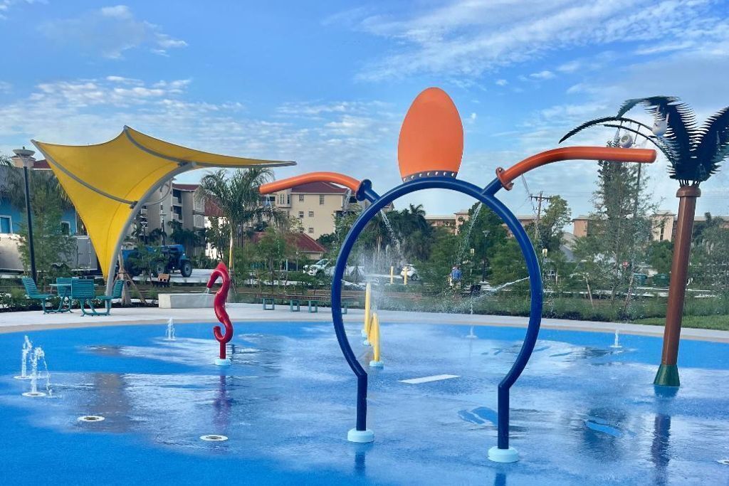 室外泳池、暖水池