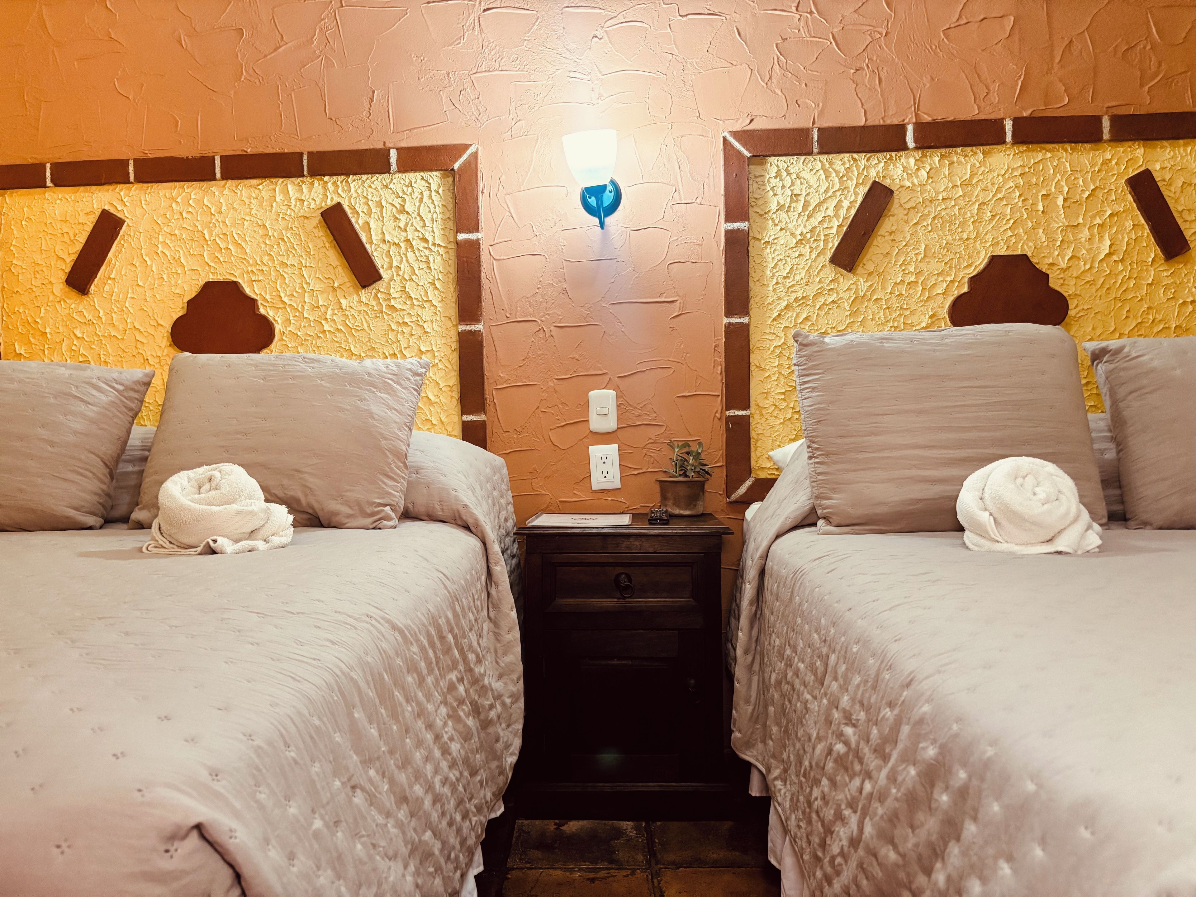 Double Room | WiFi (free), bed sheets