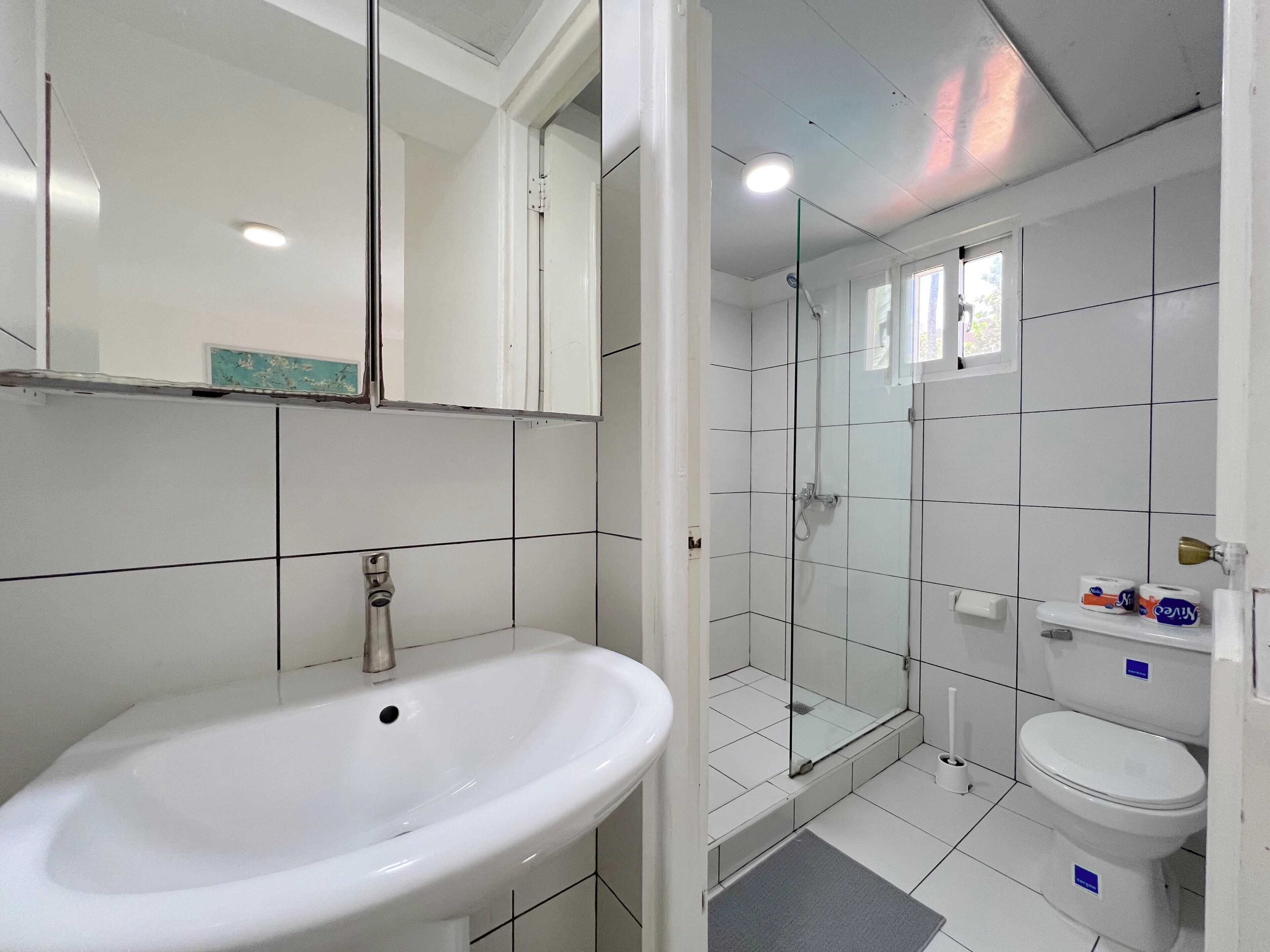 Junior-Studio, Balkon, Poolblick | Zimmersafe, Bügeleisen/Bügelbrett, kostenloses WLAN, Bettwäsche