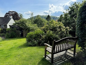 Property grounds - 2 Bed in Ambleside (oc-sz451) (Ambleside)