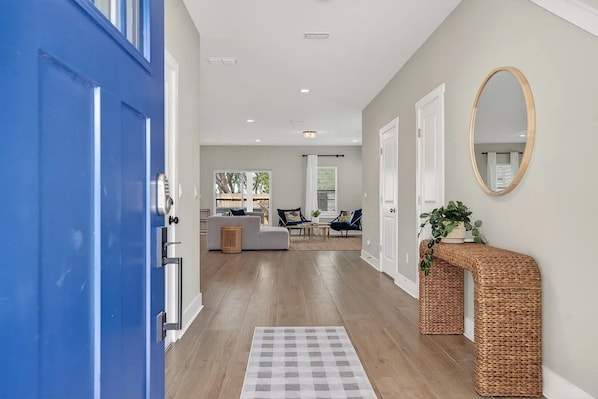 Interior - Walk to beach, Hot Tub, Putting Green, Arcade, 5BR, Near Historic St Augustine (St. Augustine)