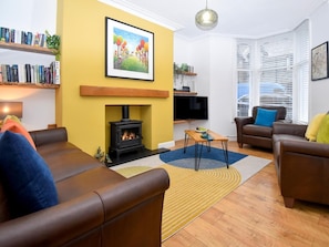 TV - 3 Bed in Keswick (oc-sz118) (Keswick)