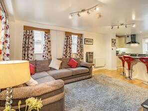 TV - 2 Bed in Keswick (oc-sz062) (Keswick)