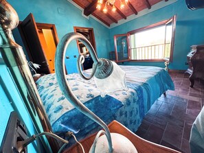 Room - Vrbo Property (Toscana)