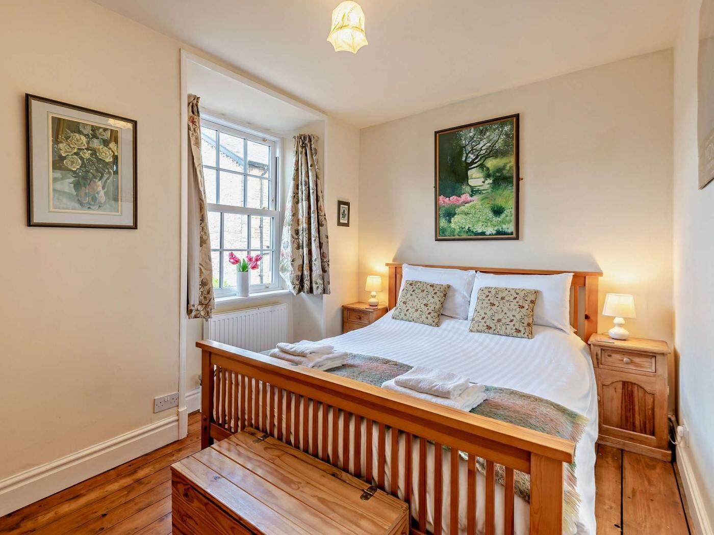 2 bedrooms, iron/ironing board, WiFi (free), bed sheets