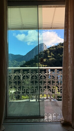 Basic Room, Lanai, Lake View | Iron/ironing board (on request), WiFi (free)