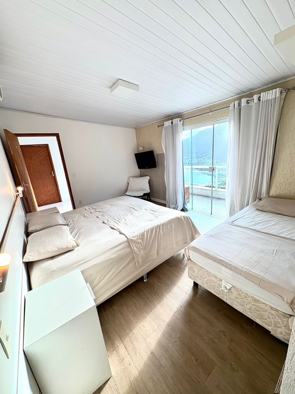 Phòng 3 Deluxe, quang cảnh eo biển