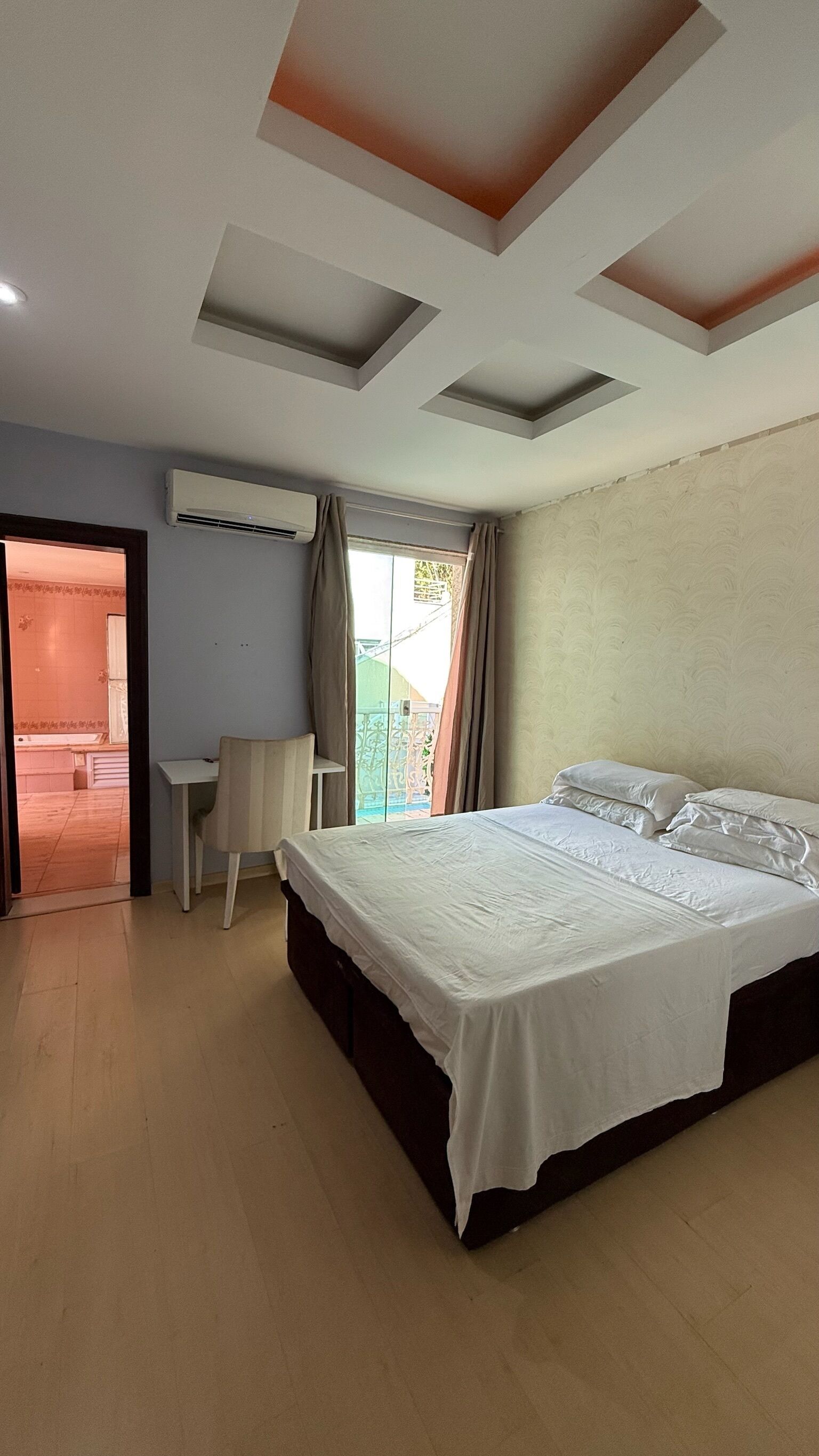 Comfort-Zimmer, Balkon, Poolblick | Badezimmer