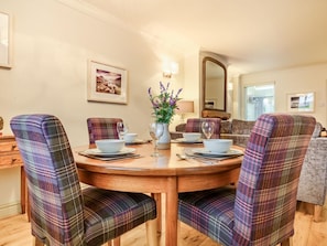 Dining - 2 Bed in Keswick (oc-sz427) (Keswick)