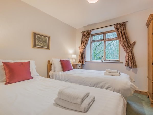 Room - 3 Bed in Coniston (oc-sz079) (Blawith)