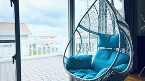 Ảnh chưa phân loại, 5 trong số 28 ảnh, nút