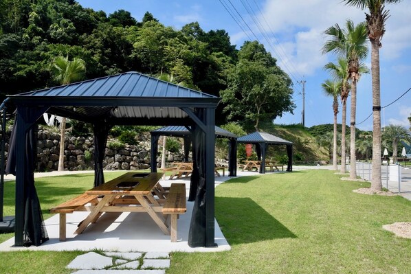 Outdoor dining - Glampng Village Seagrand (Matsuura)