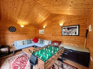 TV - 1 Bed in Sandown (oc-85248) (Sandown)