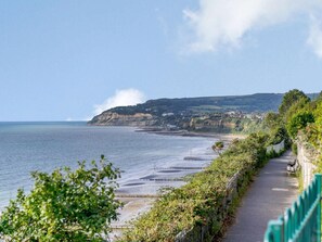 A coastal road with a view of cliffs and the sea. - 1 Bed in Sandown (oc-85248) (Sandown)