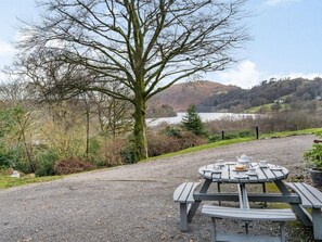 Outdoor dining - 4 Bed in Ambleside (oc-85294) (Grasmere)