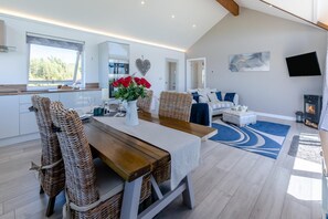 Dining - 1 Bed in Penzance (oc-85330) (Saint Just)