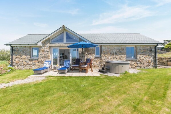 Terrace/patio - 1 Bed in Penzance (oc-85330) (Saint Just)