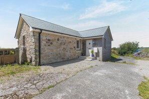 Exterior - 1 Bed in Penzance (oc-85330) (Saint Just)
