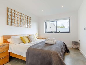 Bügeleisen/Bügelbrett, Reisekinderbett, kostenloses WLAN, Bettwäsche