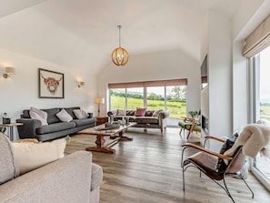 TV - 5 Bed in Denbigh (oc-86009) (Llandyrnog)