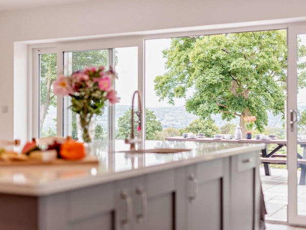 Dining - 5 Bed in Denbigh (oc-86009) (Llandyrnog)