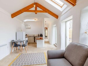 Living area - 1 Bed in Redruth (oc-85826) (Burncoose)
