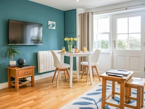 Dining - 1 Bed in Penzance (oc-86149) (Saint Hilary)