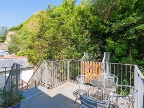 Outdoor dining - 2 Bed in Aberdyfi (oc-dy008) (Aberdovey)