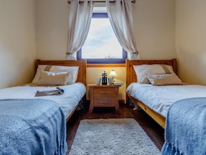 3 Schlafzimmer, Reisekinderbett, kostenloses WLAN, Bettwäsche