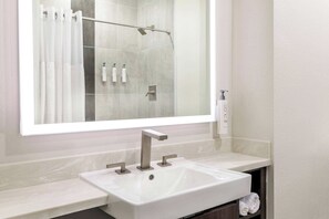 Studio, 1 King Bed, Non Smoking | Bathroom - The Terraces at The Grove Resort (Winter Garden)
