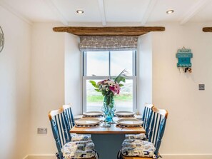 Dining - 2 Bed in Fowey (oc-86873) (Lanteglos Highway)