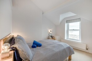Room - 3 Bed in Aberdyfi (oc-dy010) (Aberdovey)