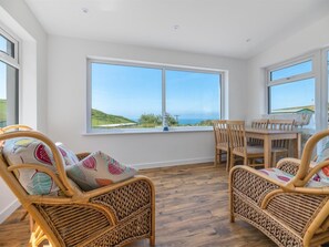 Interior - 2 Bed in Aberdyfi (oc-dy049) (Aberdovey)