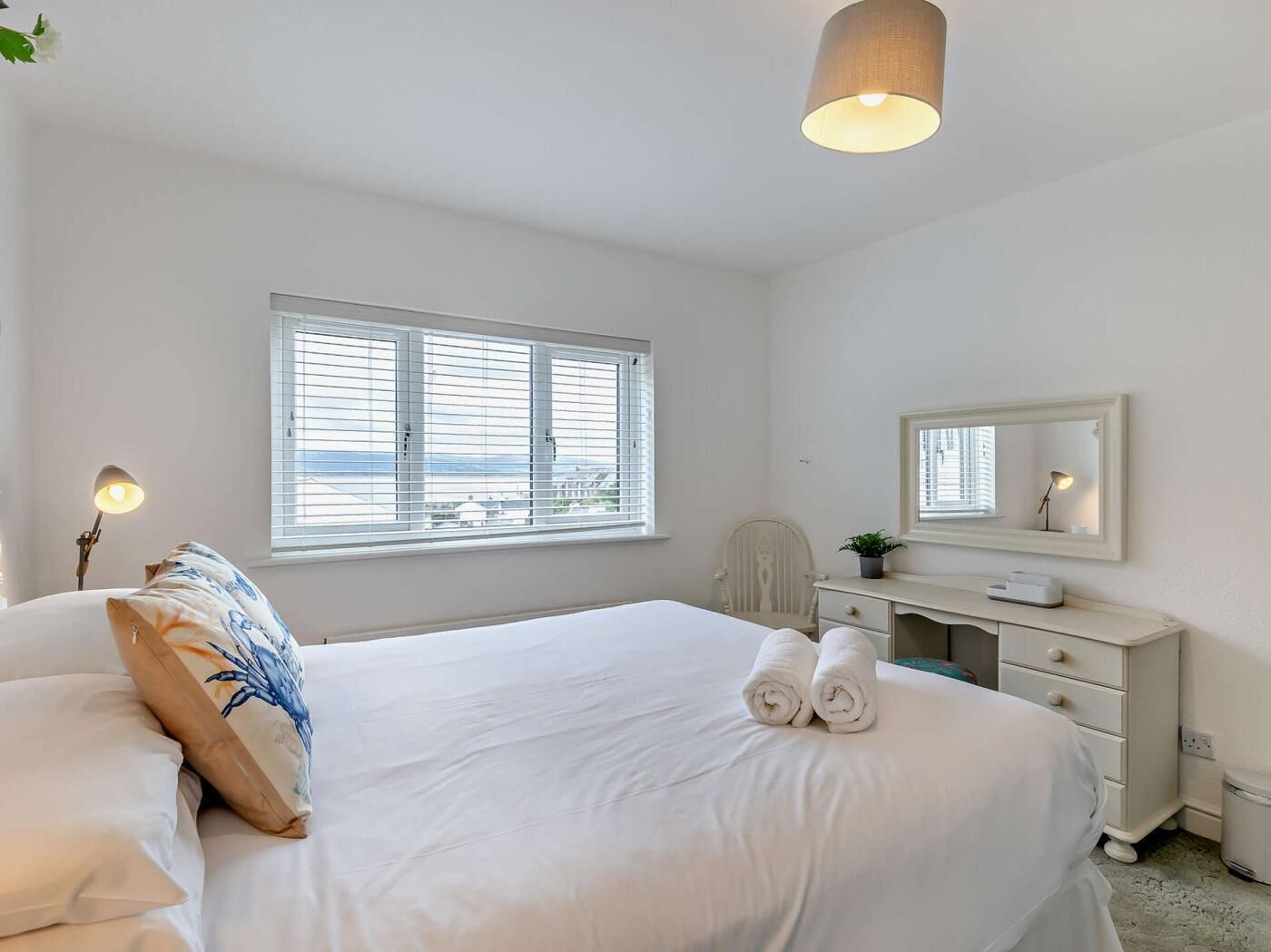 3 bedrooms, WiFi (free), bed sheets
