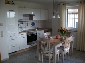 Apartment | Eigene Küche | Hochstuhl