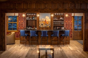 Bar (on property) - Tumbling River Ranch (Grant)