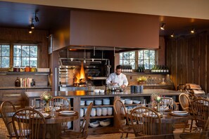 Dining - Tumbling River Ranch (Grant)
