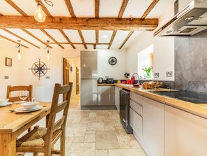Private kitchen - 3 Bed in Pershore (oc-86760) (Eckington)