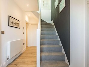 Interior - 4 Bed in Bideford (oc-86776) (Appledore)