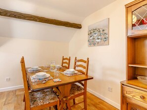Dining - 2 Bed in Ilfracombe (oc-86938) (Berrynarbor)