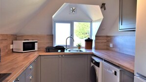 Unclassified image, 4 of 19, button - 2 Bed in Ilfracombe (oc-86940) (Berrynarbor)