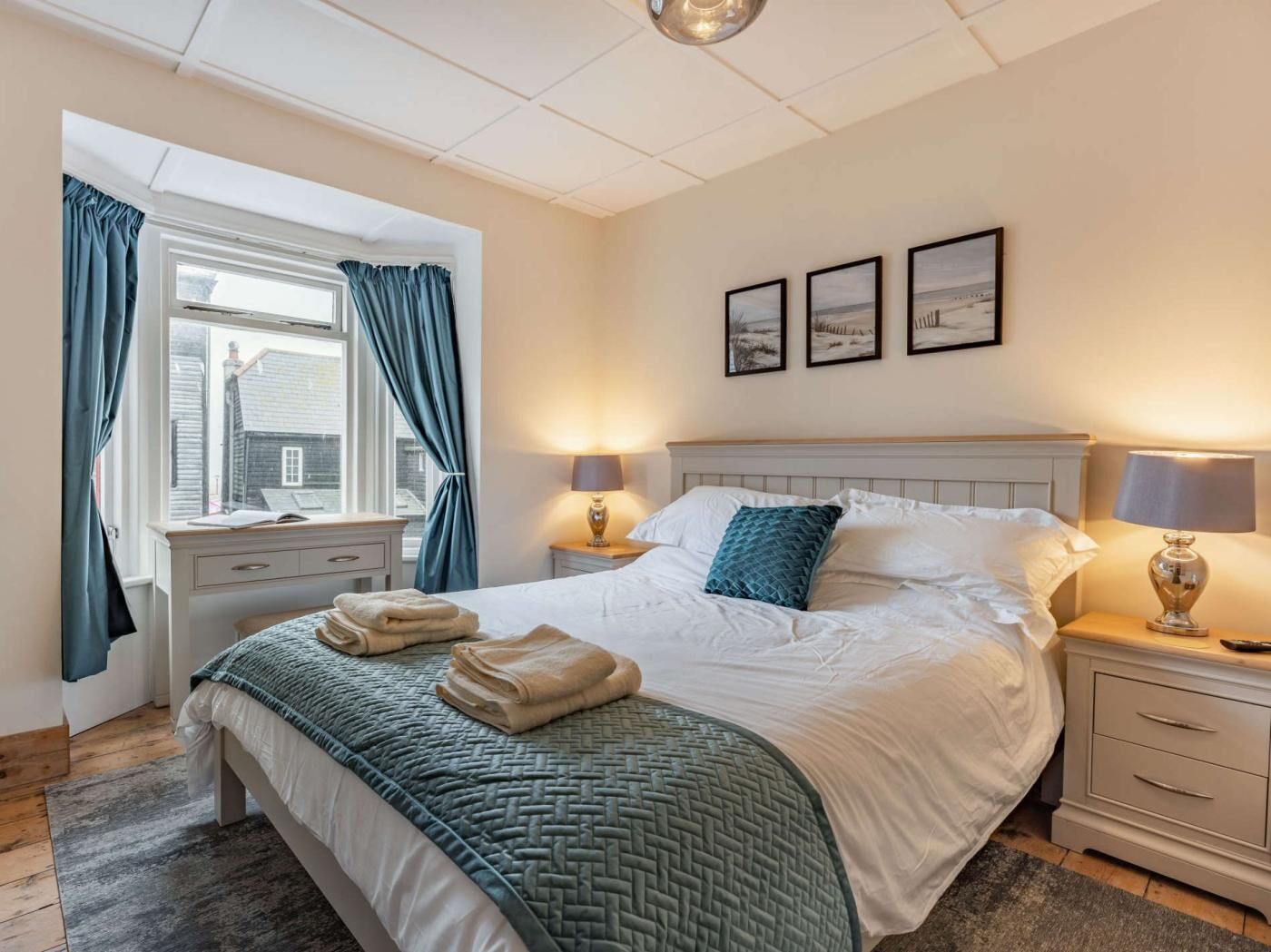 4 bedrooms, travel cot, free WiFi, bed sheets