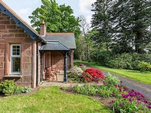 Exterior - 2 Bed in Kirriemuir (oc-86235) (Logie)