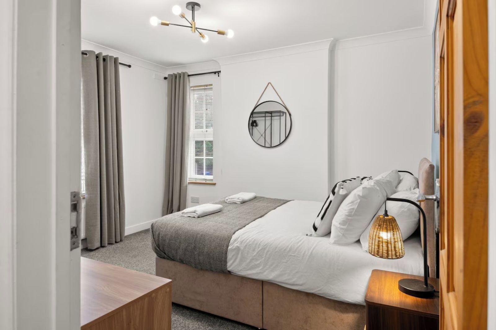 4 bedrooms, free WiFi, bed sheets