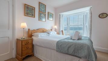 4 bedrooms, travel cot, free WiFi, bed sheets