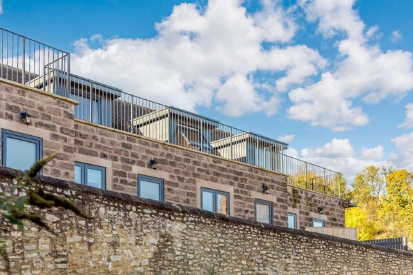 Exterior - 2 Bed in Matlock (oc-86418) (Wirksworth)