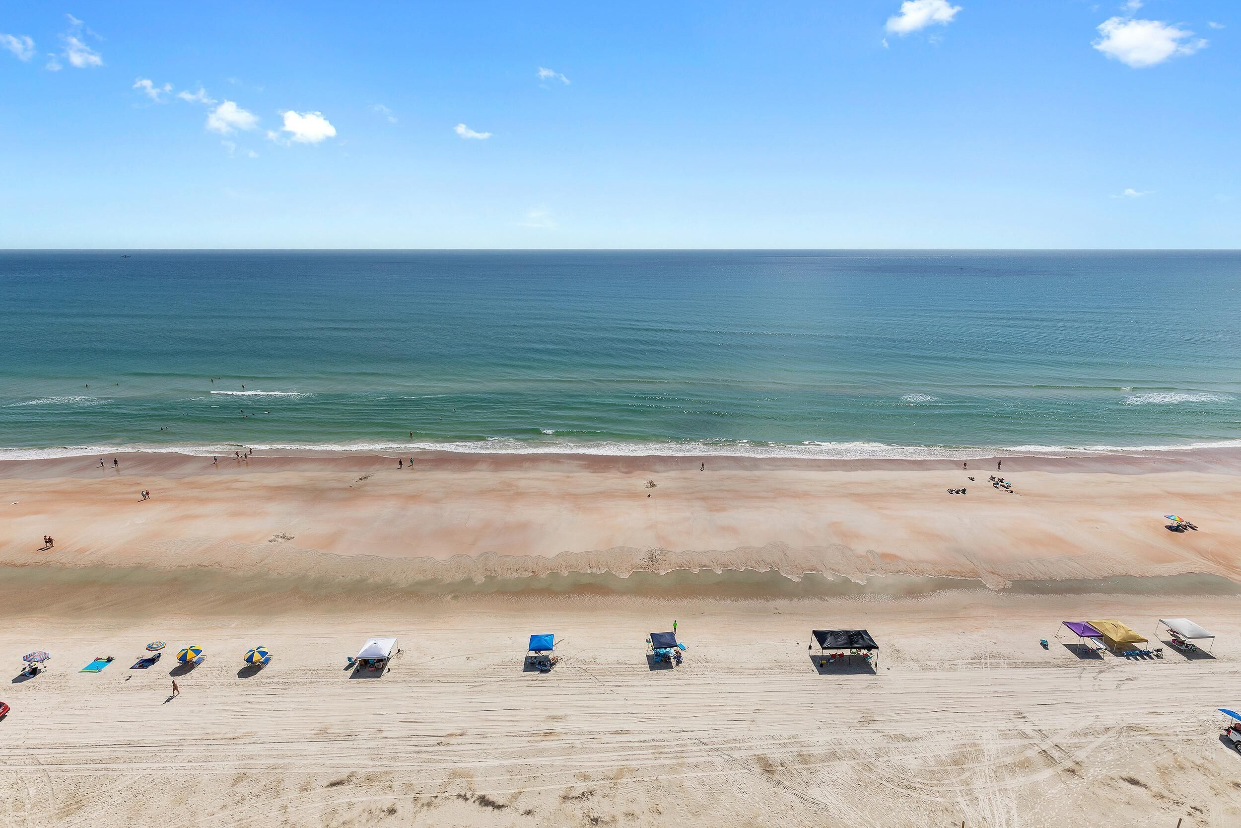 Apartment, Mehrere Betten (DiMucci Twin Towers 1402) | Strand | Am Strand